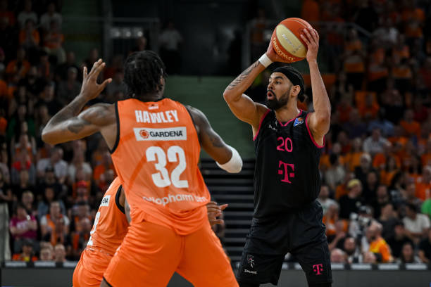 伴杨瀚森 伴杨瀚森