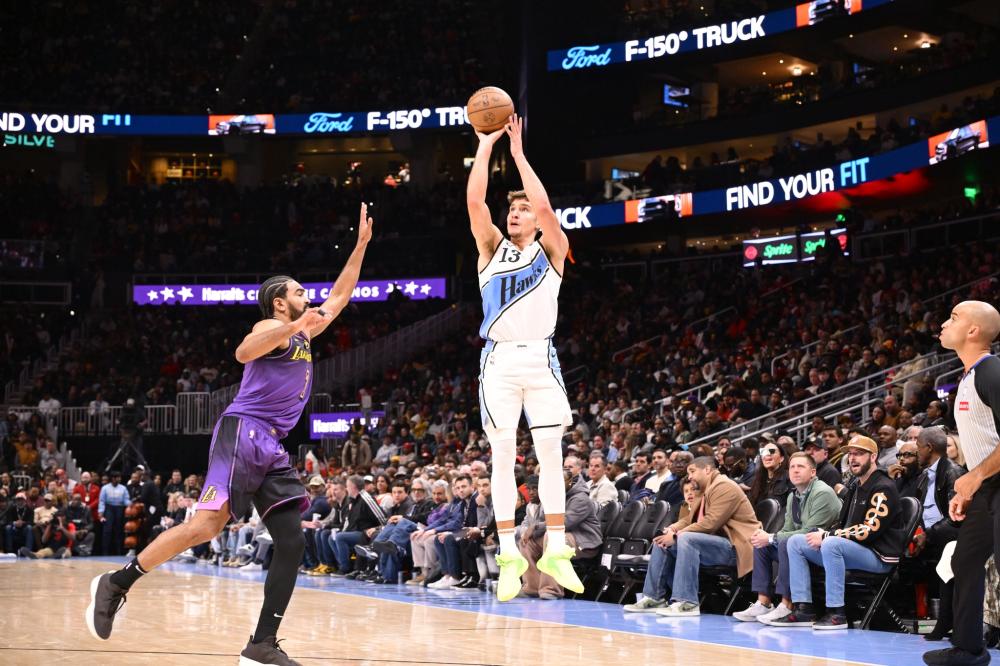 尤其是他在 尤其是他在